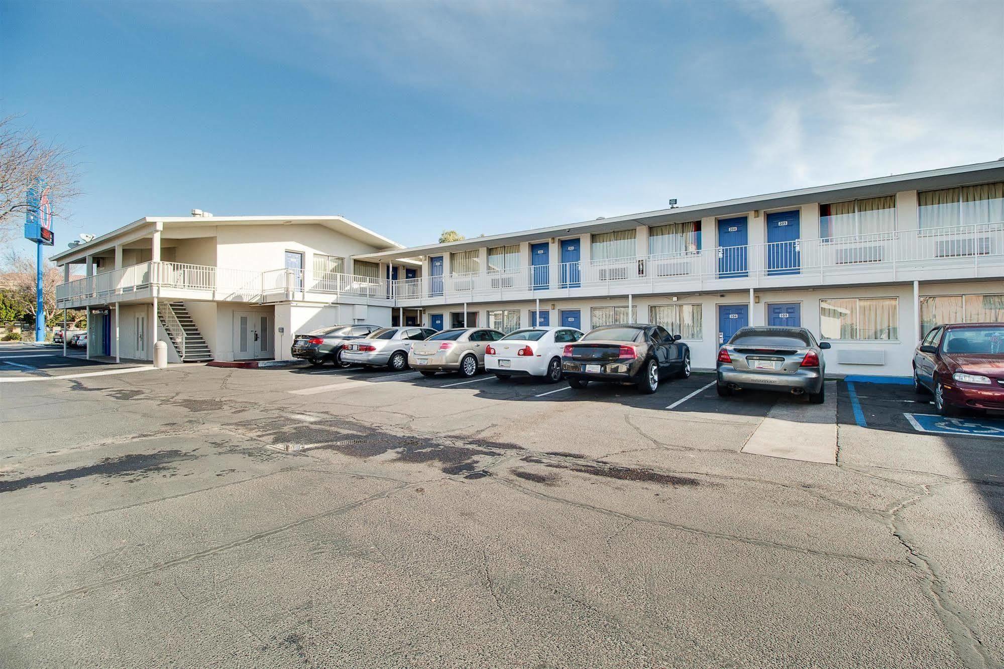 Motel 6-Phoenix, Az - East Екстер'єр фото